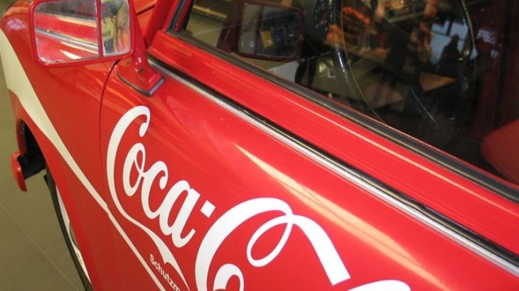 Faire votre publicité sur votre voiture : les différentes solutions