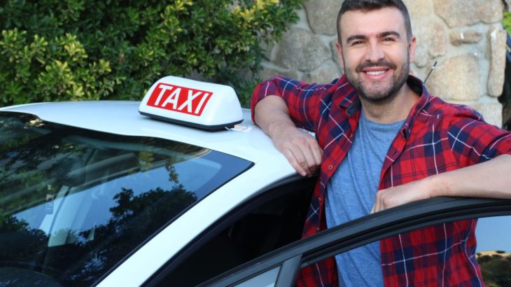 chauffeurs de taxi comme guides touristiques