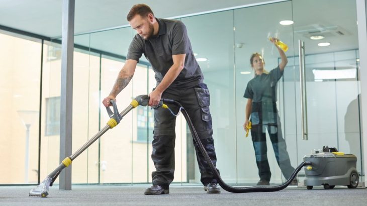 Déménagement d'entreprise : à qui faire appel pour le grand nettoyage ?